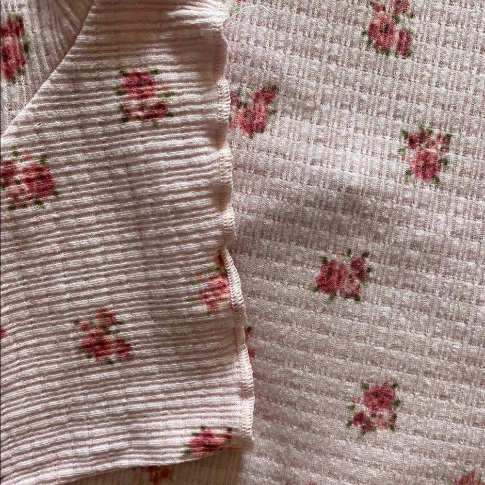 Floral Pink Ruffle Crop Top - Picture 4 of 4